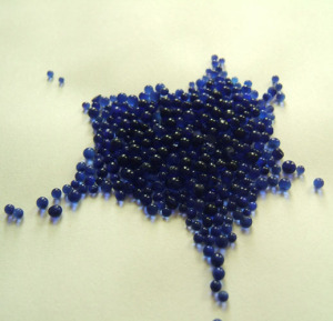 Allochroic silica gel